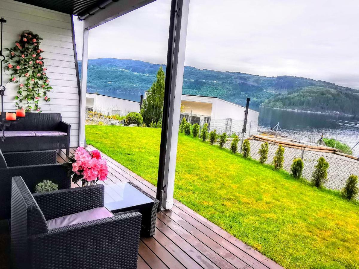 Bjornestrand Fjordside View Bergen Exteriör bild